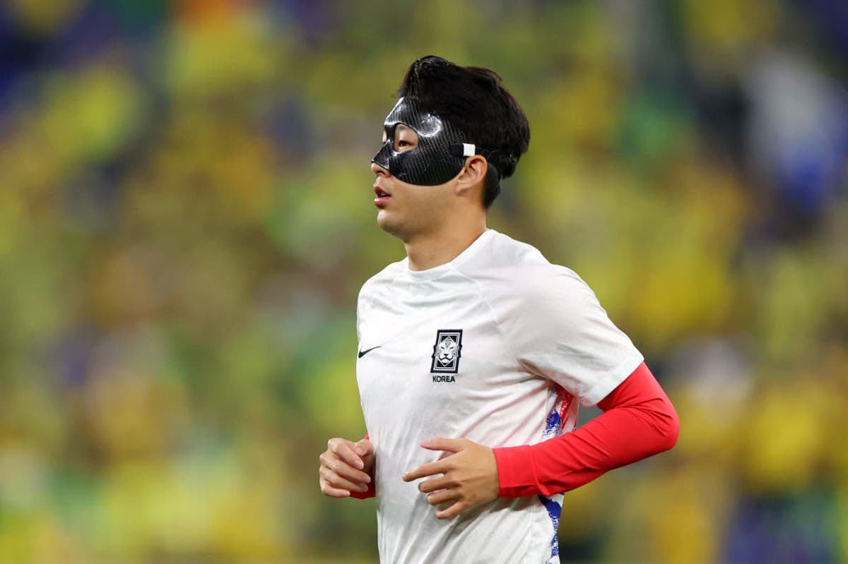 World Cup Why is Son Heungmin carrying a masks for South Korea in